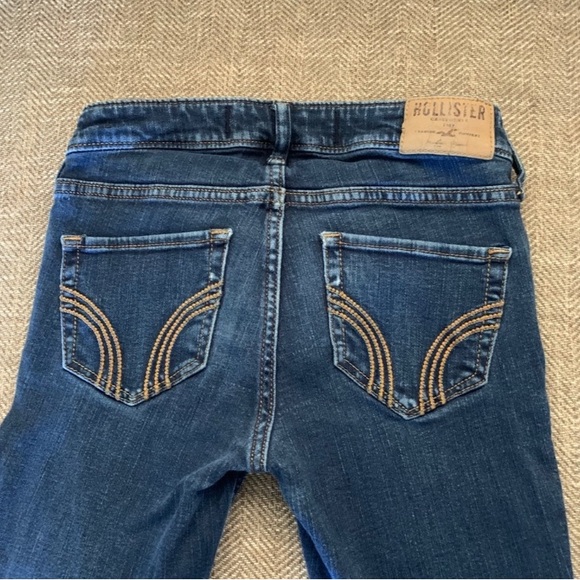 EUC Hollister Skinny Jeans size 23. Very Cute see all photos and descriptions - Picture 2 of 5